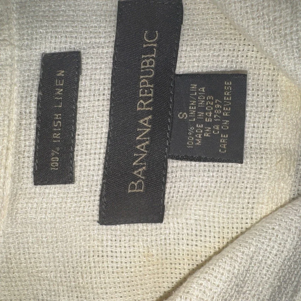 Banana Republic Irish Linen Camp Collar Shirt Cream Small Short Sleeve Preppy